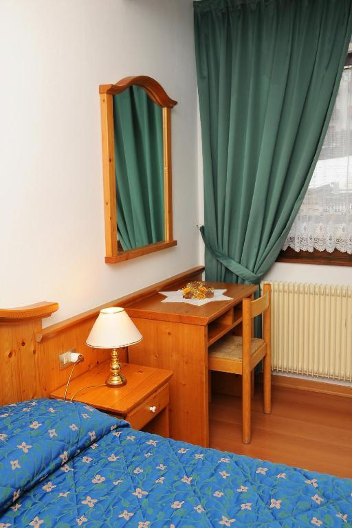 Residence Marisol Camere & Appartamenti - Mezzana Centre Oda fotoğraf