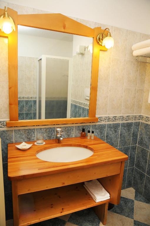 Residence Marisol Camere & Appartamenti - Mezzana Centre Oda fotoğraf