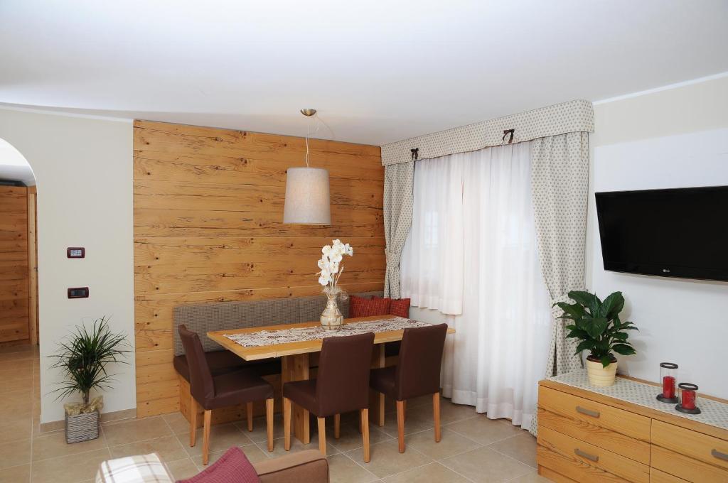 Residence Marisol Camere & Appartamenti - Mezzana Centre Oda fotoğraf