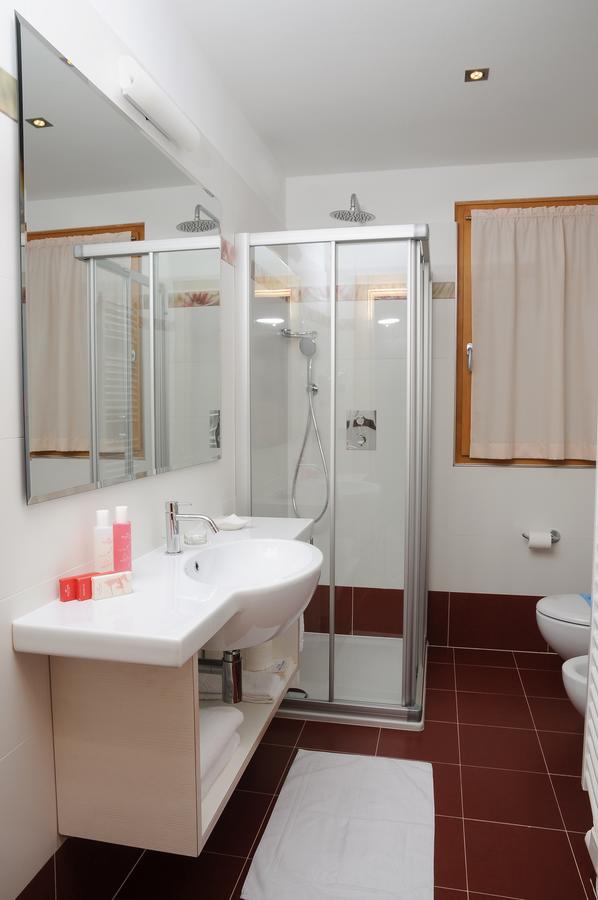 Residence Marisol Camere & Appartamenti - Mezzana Centre Dış mekan fotoğraf